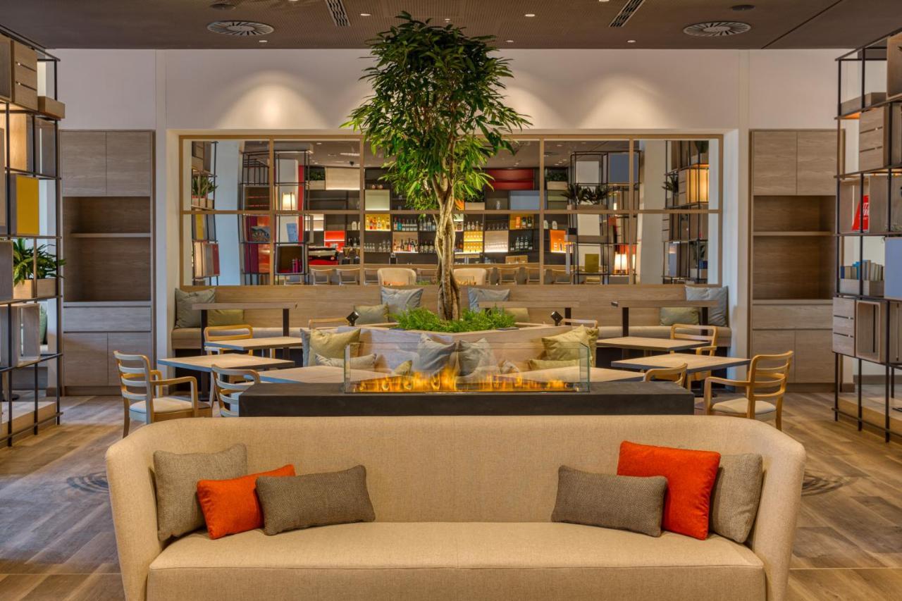 Intercityhotel Berlin Airport Ber Terminal 1 & 2 Шёнефельд Экстерьер фото Interior of the hotel